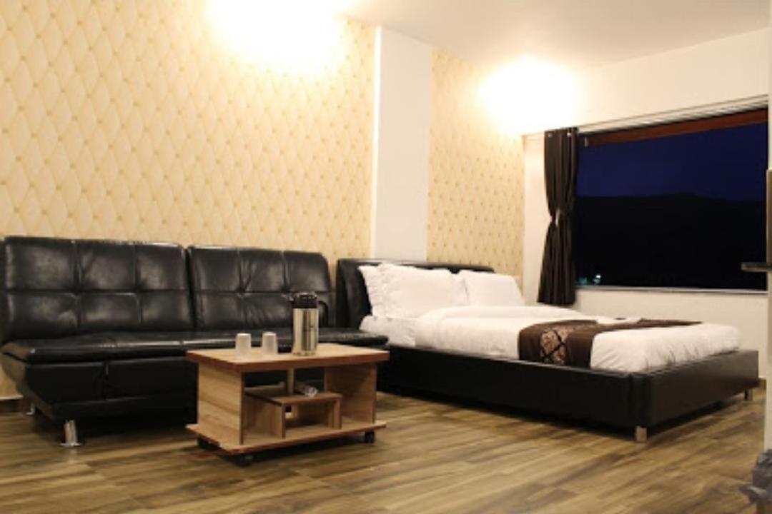 Hotel Strawberry Hills Saputara Esterno foto