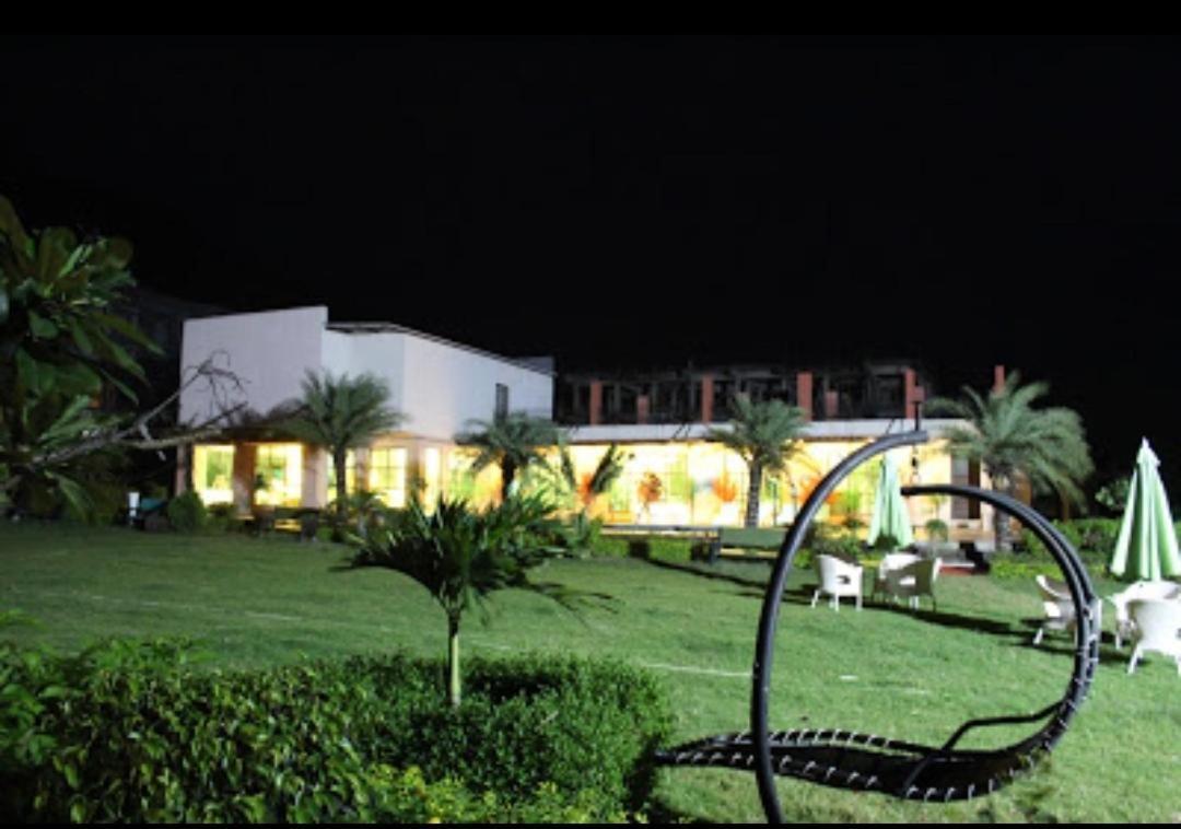 Hotel Strawberry Hills Saputara Esterno foto